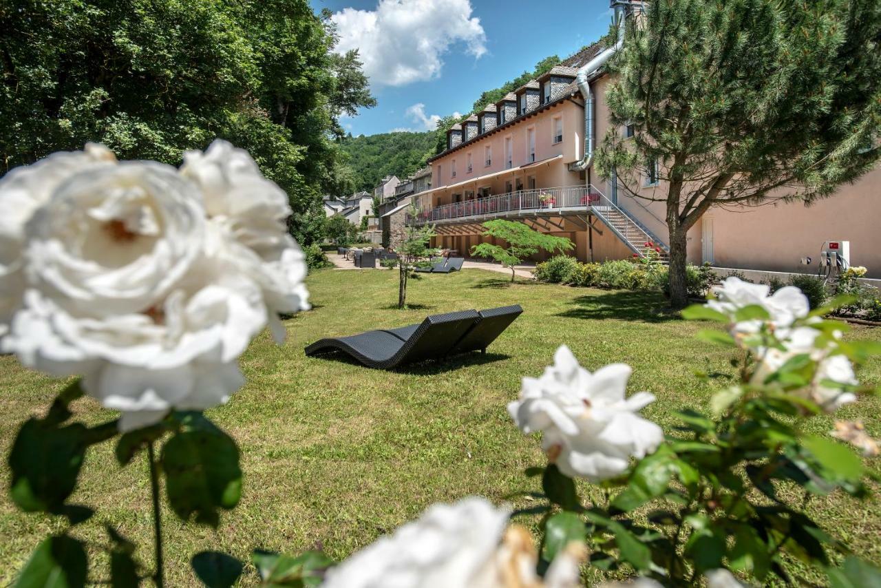 Logis Hotel Restaurant Les 2 Rives - A75, En Bordure De Riviere Banassac Exterior photo